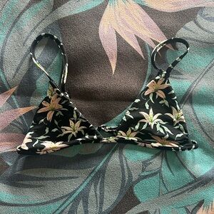 ACACIA SWIMWEAR Baja top in Monet, Med